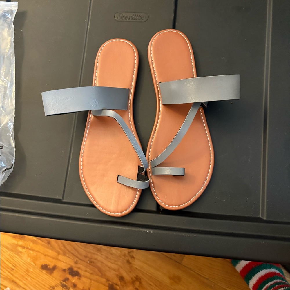 Women's Gray Sandals Size 10
